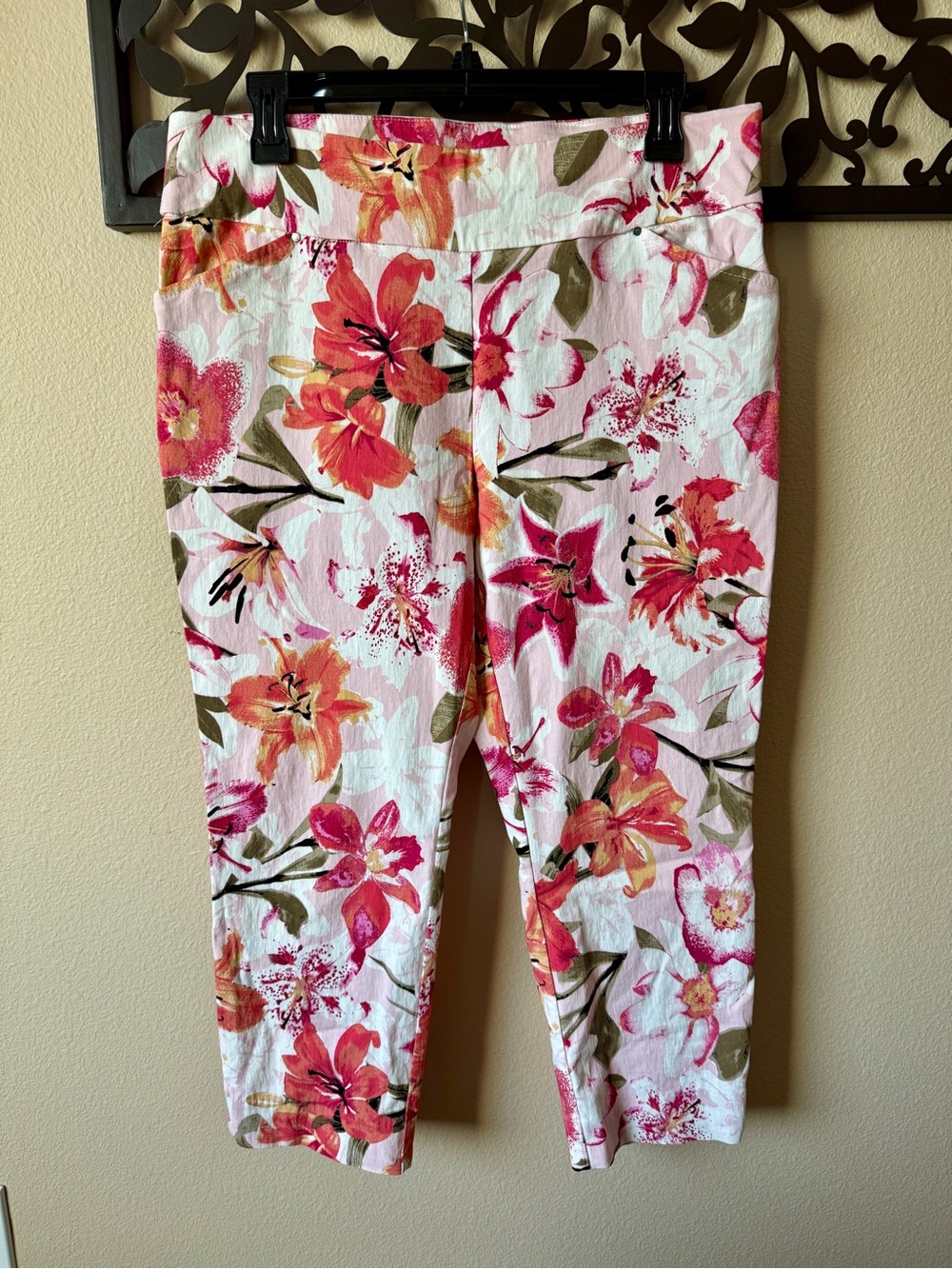 Jules & Leopold Pink Floral Capris